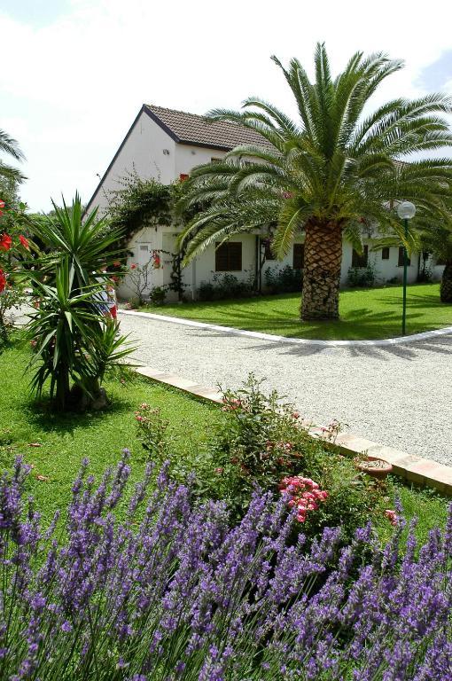 Nausicaa Village Sant'Andrea Apostolo dello Ionio Bagian luar foto